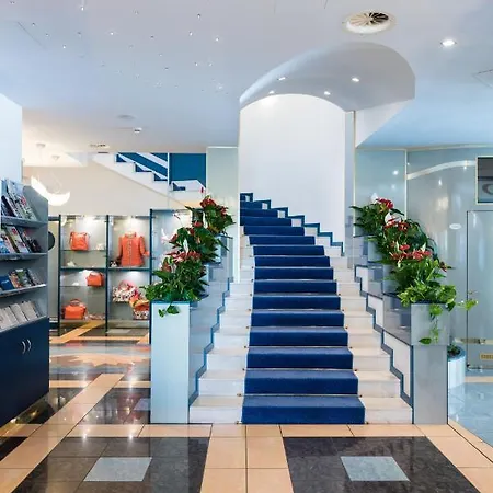 Luna 4* Μπιμπιόνε