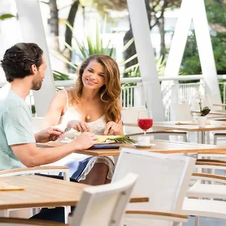 Luna Ξενοδοχείο Μπιμπιόνε