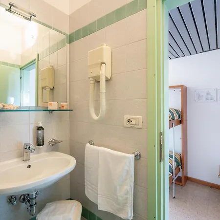 Luna Hotel 4*