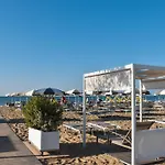 Luna Bibione