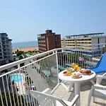 Luna 4*