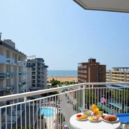 Luna Bibione