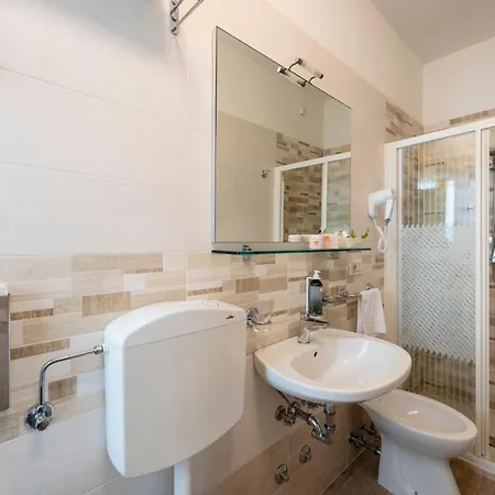 فندق Luna بيبيوني