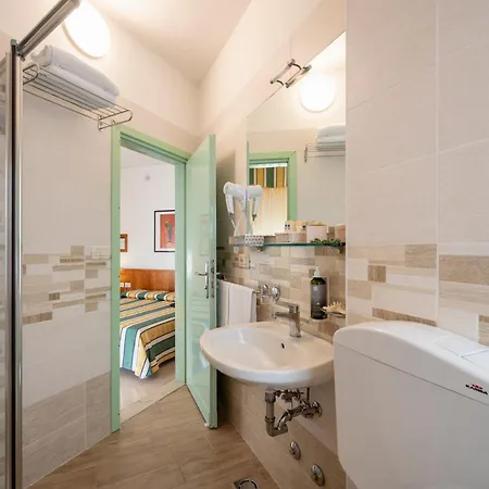 Luna فندق بيبيوني