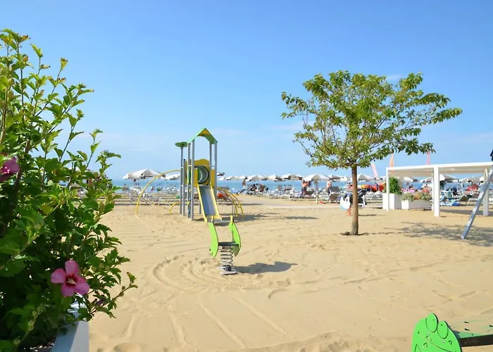 Luna Hotel 4*